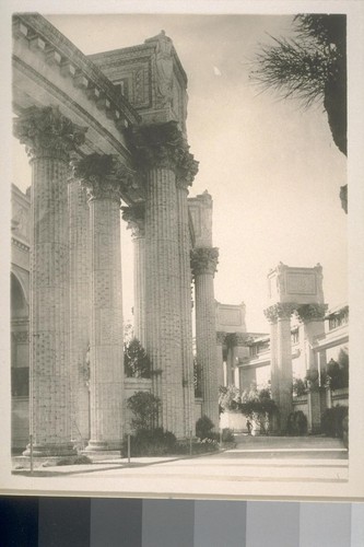 [Colonnade, Palace of Fine Arts (Bernard R. Maybeck, architect).]