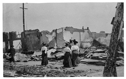 Street scene after the 1906 earthquake