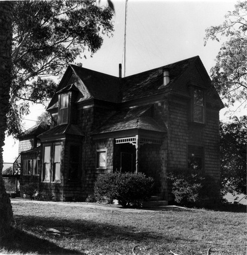 Simon Morgan House side view (built 1900) in the City of San Marcos, CA