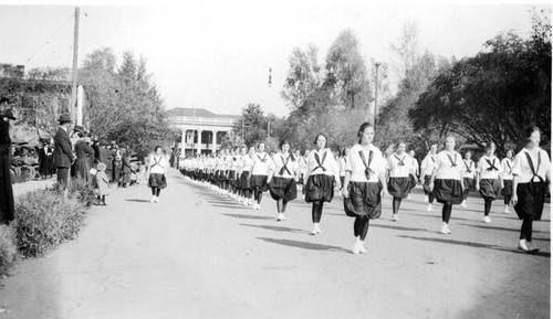 Girls P.E. Class of 1918