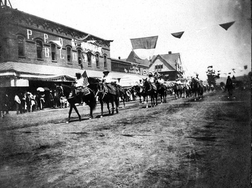 1900 Porterville Parade