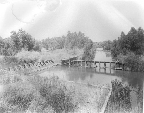 Kern Island canal headgate