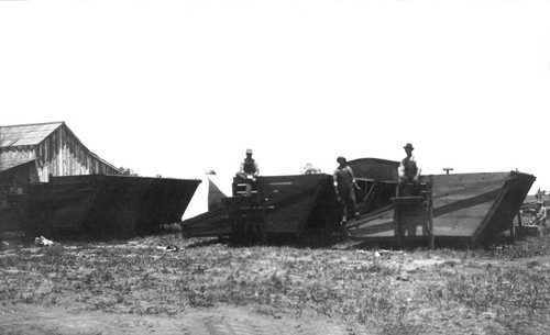 Sorghum wagons with no wheels