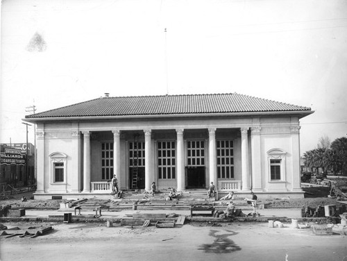 Hanford Post Office During Construction