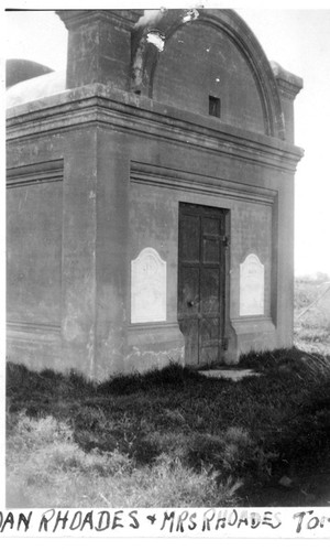 Rhoads Family Mausoleum Near Lemoore