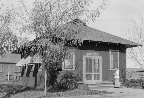 Alpaugh Library building, 1917