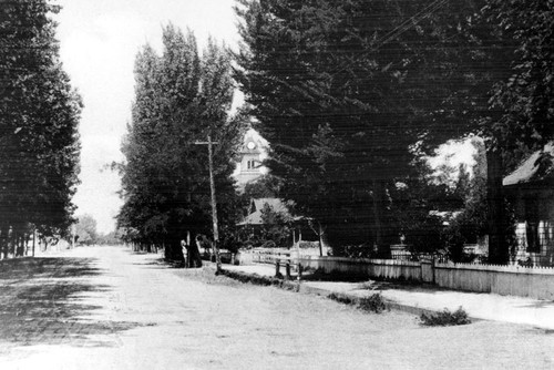 West Street in Tulare