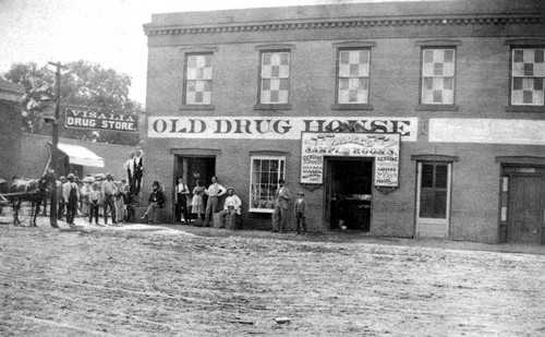 Visalia Drug Store, Vallee's Sample Room, Masonic Hall (2nd floor)