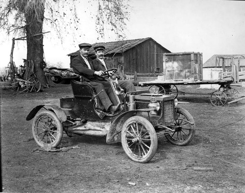 1906 One Cylinder Reo Automobile