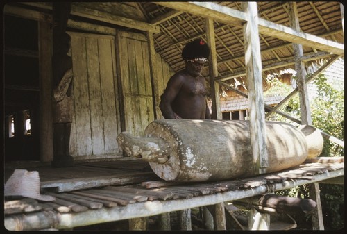 Holy Mama with large wood carving