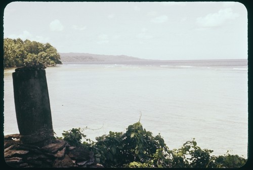 Dolo, or burial urn, from behind with landscape