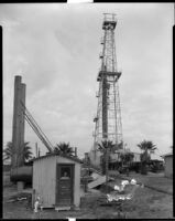 Oil derrick possibly at Signal Hill, Los Angeles, 1920-1930