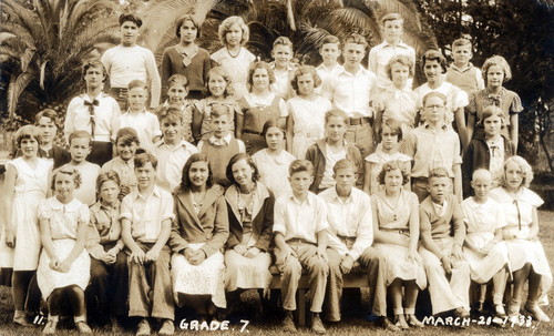 Photograph of Grade 7 at Bradford School 1933