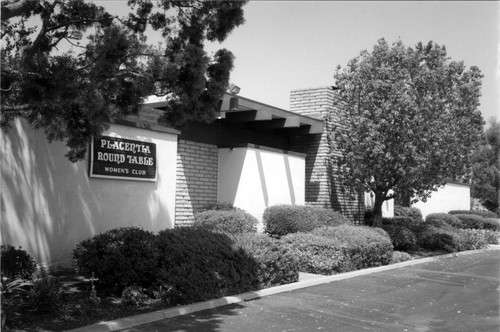 Photograph of Placentia Round Table Women's Club clubhouse