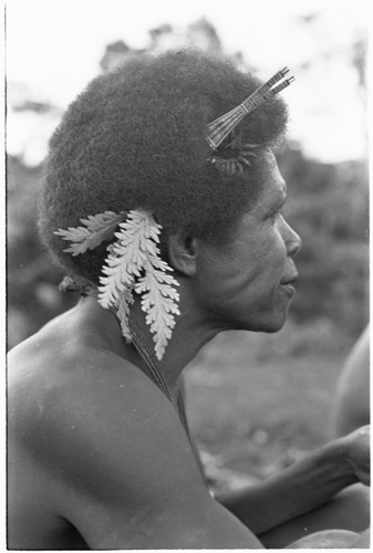 Portrait of Ba'efaka with 'alabafari plaited comb