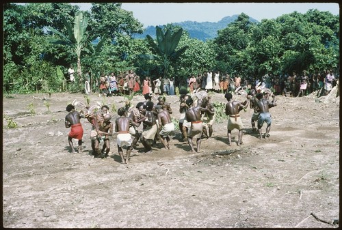 Sango performance, Ngarinaasuru