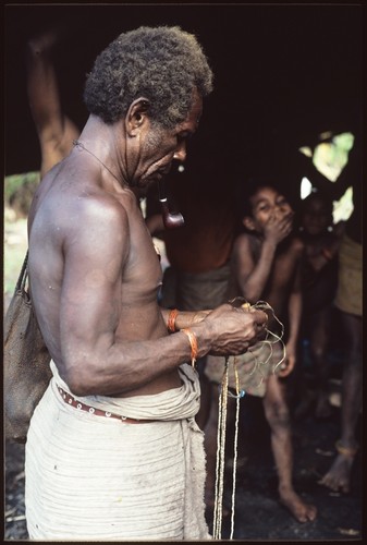 Dangeabe'u of Furisi'ina with shell money strings