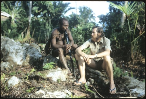 Roger Keesing talking to Maefanaomea 1 of 2