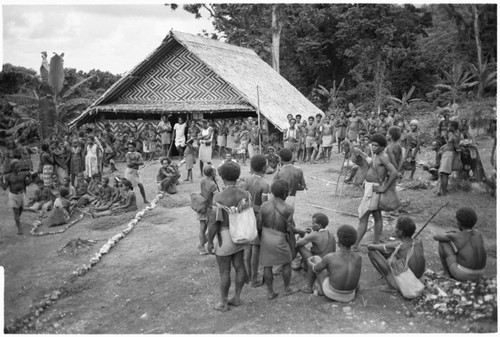 Political meeting at custom committee house, Ngarinaasuru, 1000' above Sinalagu Harbour