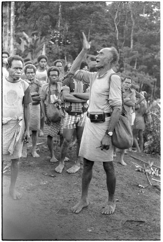 Folofo'u of Uka'oi (Kwailala'e people) makes grand entrance speech