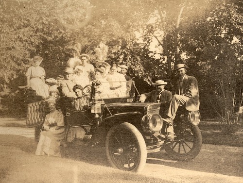 Members of the Santa Clara County Automobile Club