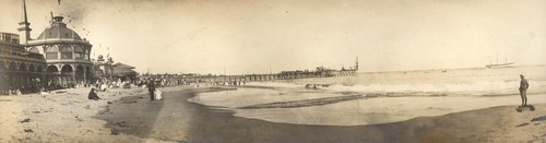 Santa Cruz beach and pier