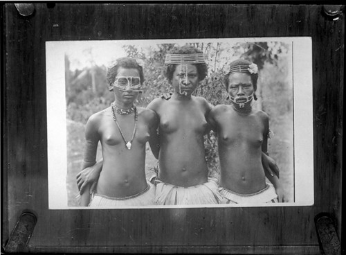 Image of print, portrait of three young women