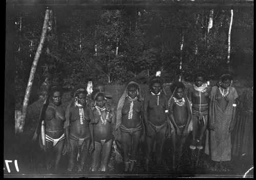 Mafulu women of Popo village with shell necklaces