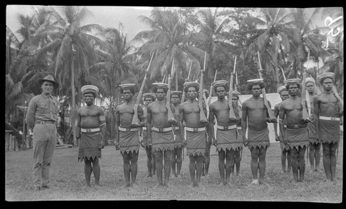 Papua New Guinea police and European officer