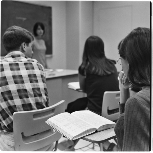 Graciela Harris, language assistant, Spanish language class