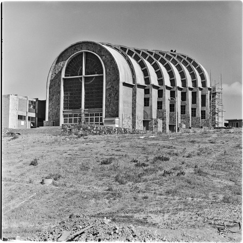 Espíritu Santo Church, under construction, in Colonia Chapultepec