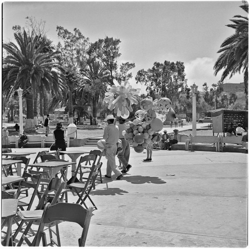 A Sunday afternoon in Teniente Guerrero Park with the kiosk, now removed