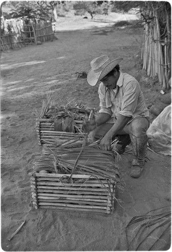 Packing goat cheese in crates at Rancho San Martín