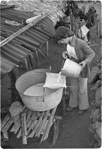 Making cheese at Rancho Las Jícamas