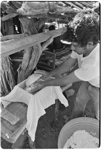 Enrique Villavicencio Murillo making cheese at Rancho El Cerro