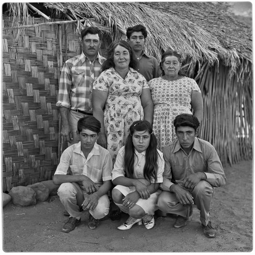 Guillermo Villavicencio Rosas family at Rancho Pie de la Cuesta