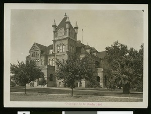 Exterior view of Fresno High School, Fresno, 1907