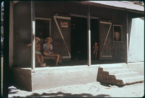 Lai San's store, Moorea