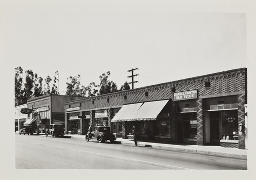 5th Street Beaumont on the south side between Grace and Egan. 200 block West 5th Street (?)