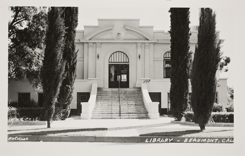 Beaumont Library District building postcard