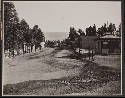 Egan Street looking north near 5th Street