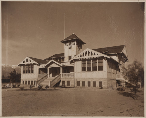 Beaumont High School in 1912