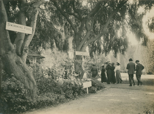 [Photograph of East Shore Park strollers]