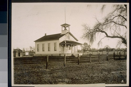 School house on Rivergarden Farms