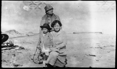 Pearl Roberts, Gloria Pearl Roberts, and Lucy Hinds at the beach