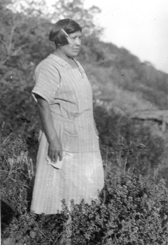 Alice Spott (Taylor), probably at Requa. Pencilled label on reverse of photo:--Alice Spott 1917--Taylor--Handwriting of the first line is Mrs. Roberts'. Handwriting of the second line has been added much later