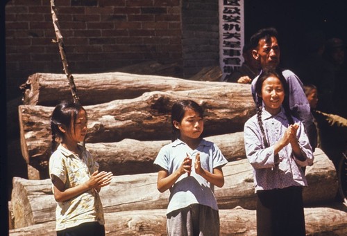 Locals Kids in Yan'an