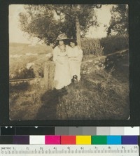 Alice B. Toklas and Harriet Levy, Fiesole, 1909