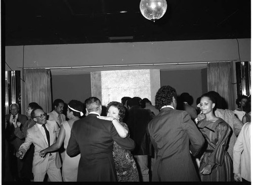 Men and Women Dance, Los Angeles, 1983