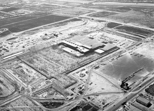 Ford Motor Co., Mercury Plant, Pico Rivera, looking west
